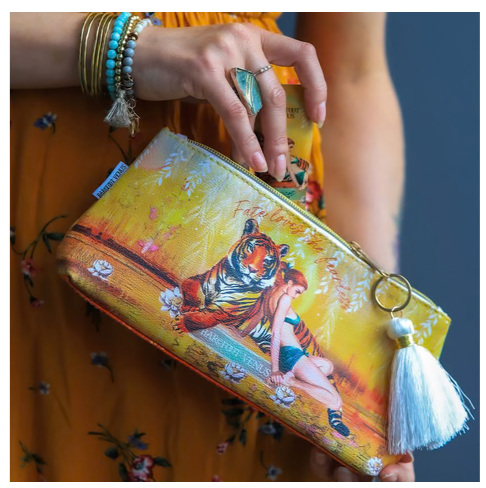 Holiday Discovery Bag
