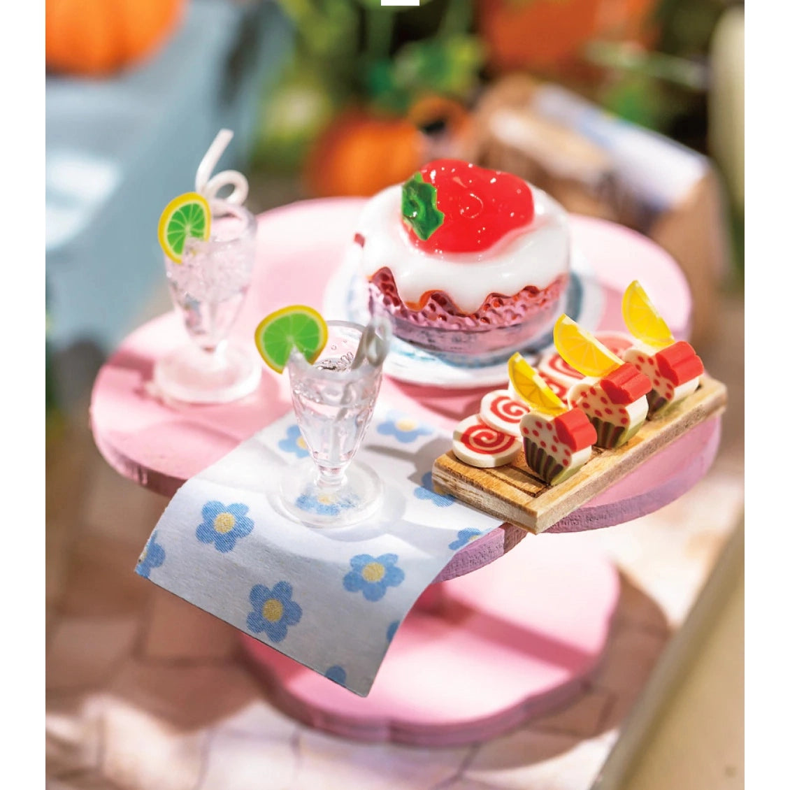 DIY Miniature House Kit: Holiday Party Time